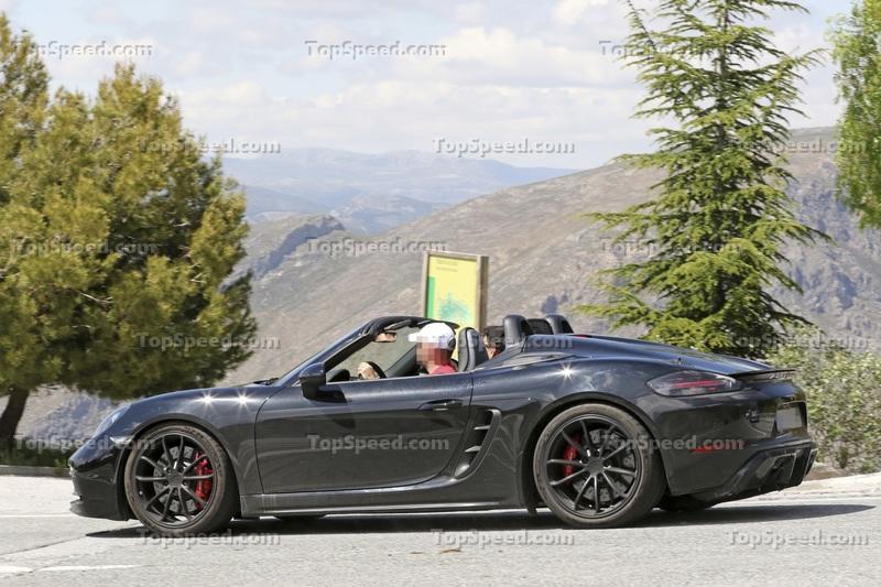 2019-porsche-718-boxster--10_800x0w