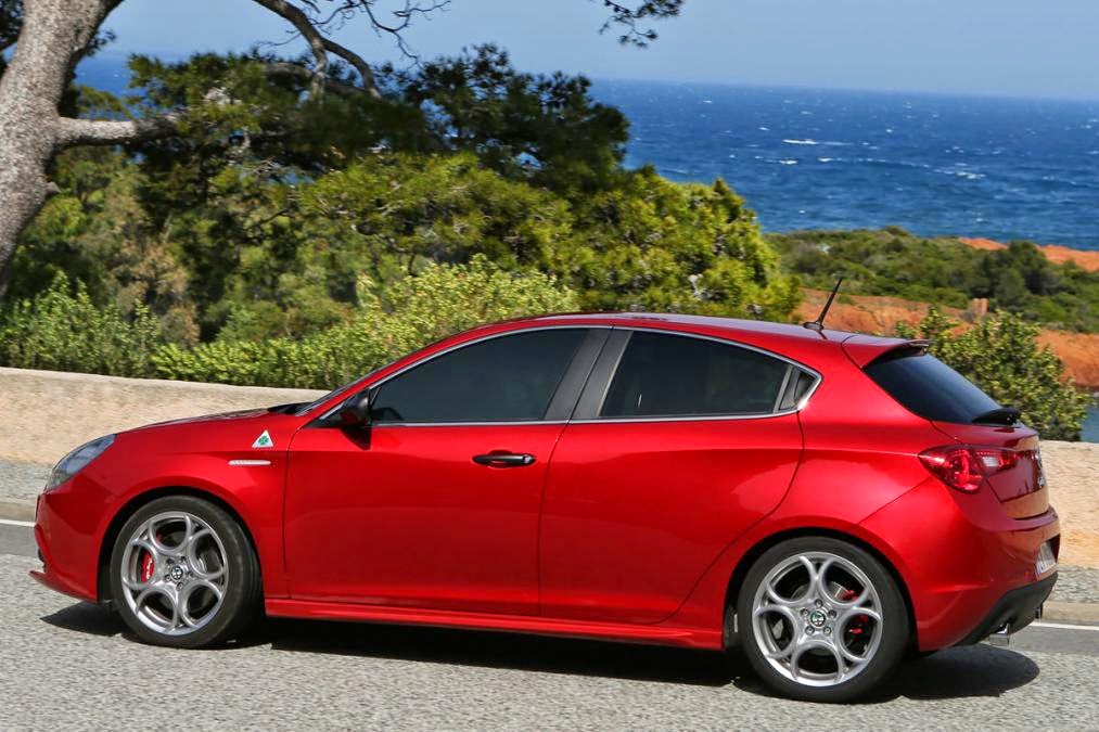 الفا روميو جولياتا Alfa Romeo Giulietta 2017 مواصفات و مميزات و عيوب و أسعار